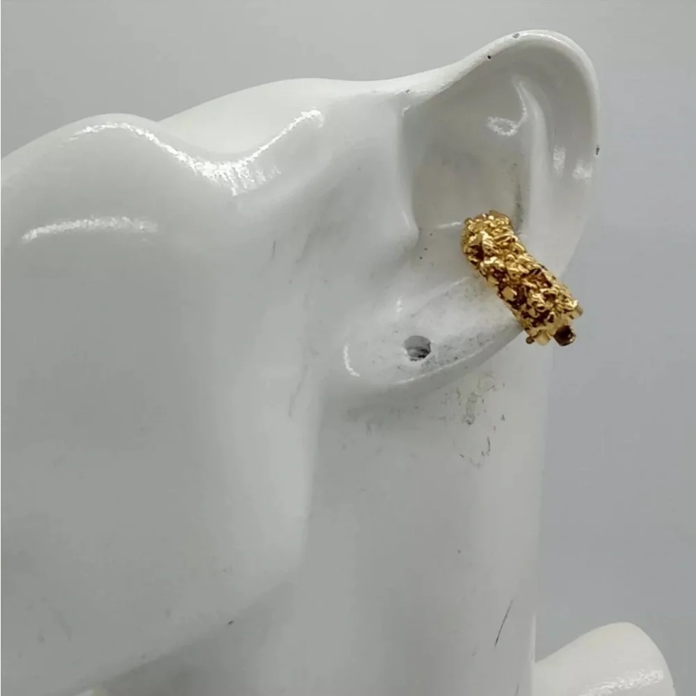 NINA RICCI Gold Clip on Earring - Picture 8 of 8
